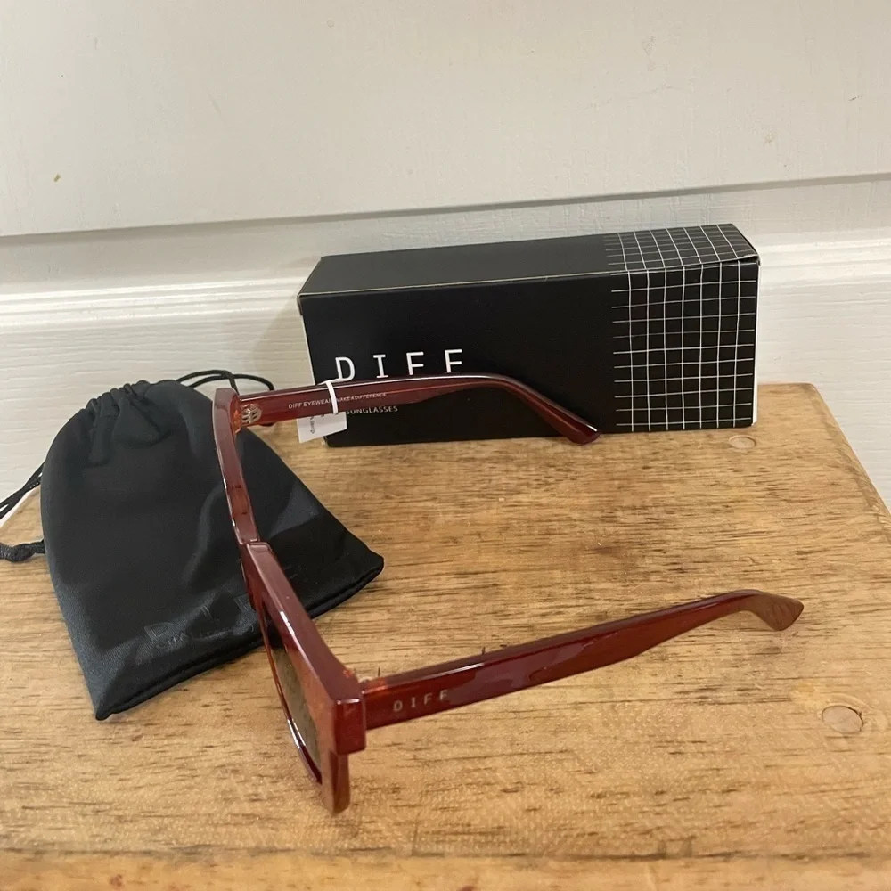 DIFF Nutshell 56mm Makay Square Sunglasses